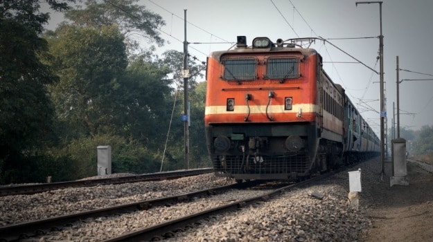 देश की पहली CCTV से लैस 'शान-ए-सेफ्टी' ट्रेन पहले सफर पर