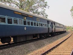 पश्चिम बंगाल में पैसेंजर ट्रेन से कुचलकर तीन हाथियों की मौत हुई