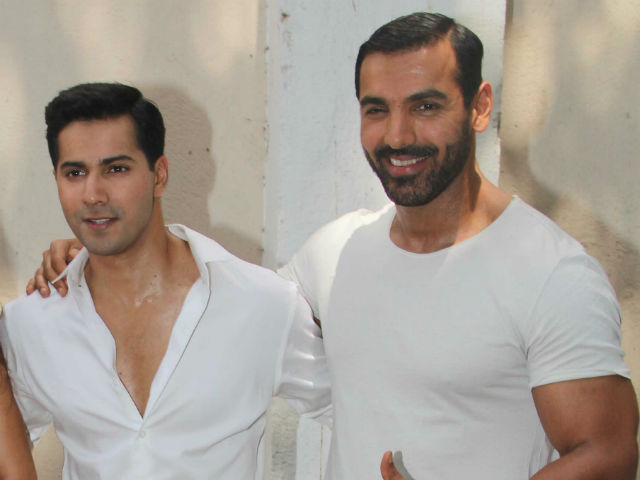 How John Abraham Helped Varun Dhawan While Filming <I>Dishoom</i>