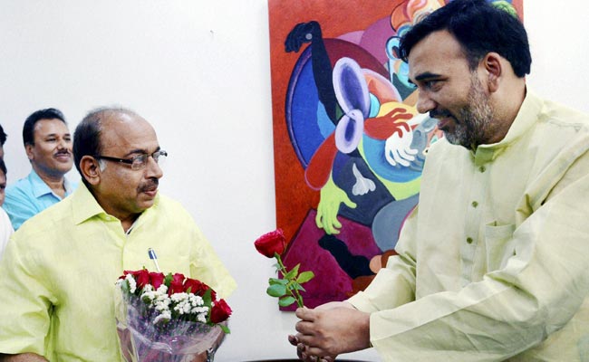 Unmoved By AAP's Rose, BJP's Vijay Goel Breaks Odd-Even Rule As Promised