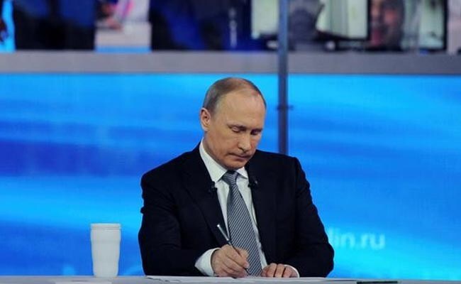 Amid Offshore Furore, Vladimir Putin Says Earned $134,000 Last Year Amid Offshore Furore, Vladimir Putin Says Earned $134,000 Last Year