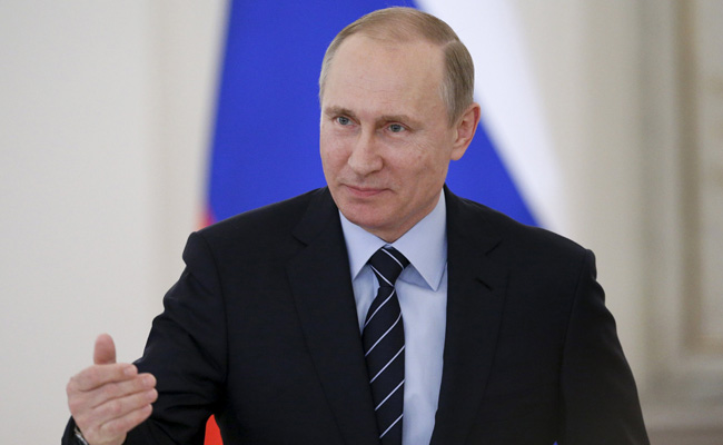Vladimir Putin Congratulates Russians, Reveals New Year 'Secret'