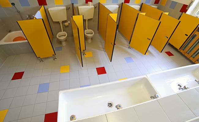 "We Were Shocked": Woman Made To Pay Over Rs 800 To Use Hotel Restroom