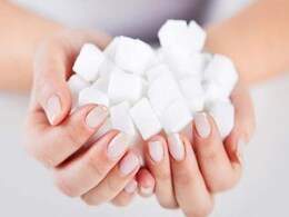 नूर ही नूर से वाबस्ता अगर रहना है, सर पे सूरज को उठा सिर्फ़ किरन ले के न चल... नूर ही नूर से वाबस्ता अगर रहना है, सर पे सूरज को उठा सिर्फ़ किरन ले के न चल...