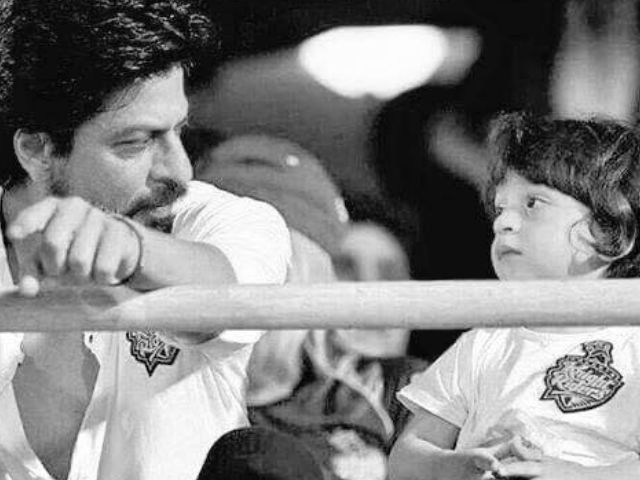Rule-Breaker Shah Rukh Khan Posts Pic of AbRam's Mid-Air Birthday Party
