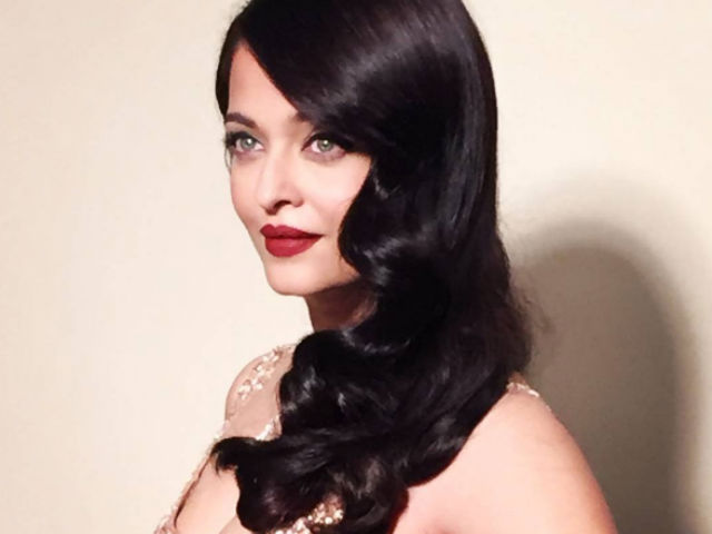 Cannes: Aishwarya Rai Bachchan Spotted in Rohit Bal Couture