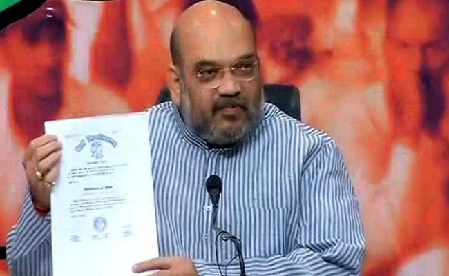 'Kejriwal Should Apologise To The Nation,' Says Amit Shah Displaying PM Modi's Degree