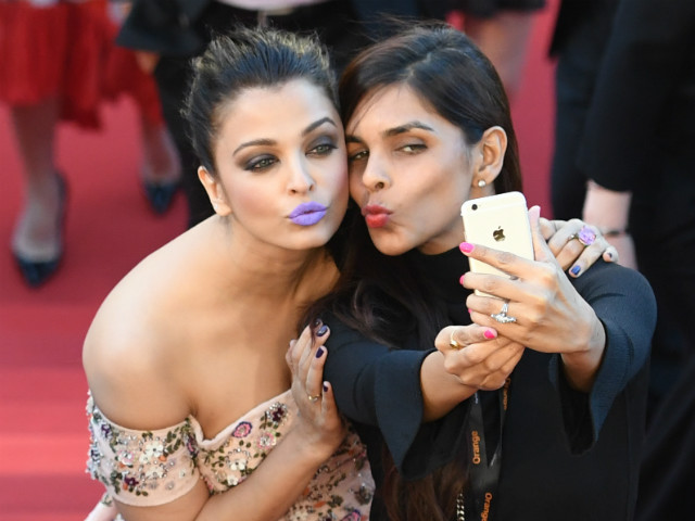 Blog: Purple Reign? Not Quite. Aishwarya's Lips Were a Fashion Fail