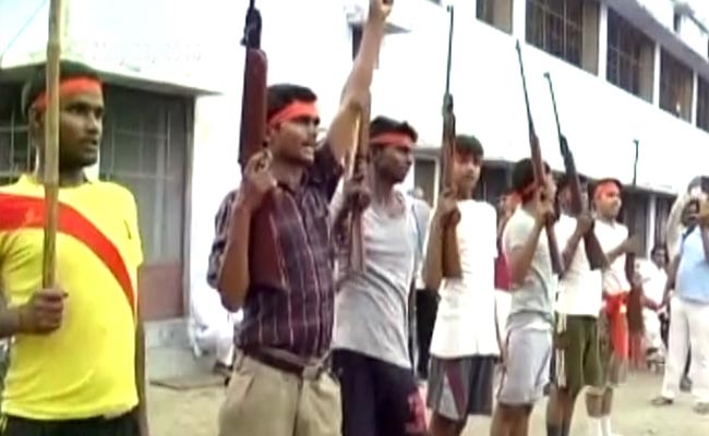 अयोध्या के बाद बजरंग दल ने अब नोएडा में लगाया आत्मरक्षा प्रशिक्षण शिविर