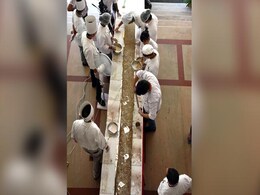 केवल 195 मिनट में 161 फीट लम्बी बर्फी बनाकर बनाया नया वर्ल्ड रिकॉर्ड केवल 195 मिनट में 161 फीट लम्बी बर्फी बनाकर बनाया नया वर्ल्ड रिकॉर्ड