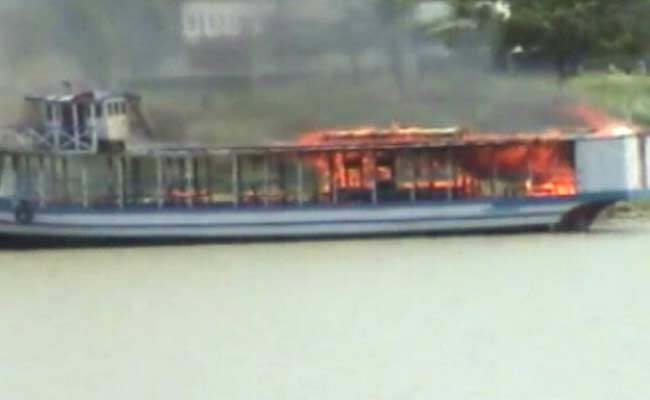 Villagers Protest After Boat Capsizes in Bengal's Burdwan