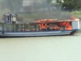 Villagers Protest After Boat Capsizes in Bengal's Burdwan Villagers Protest After Boat Capsizes in Bengal's Burdwan