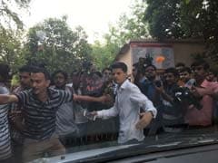 'They Are Breaking The Car Apart' Tweets <i>Buddha In A Traffic Jam</i> Director At Jadavpur University