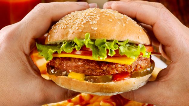 Have You Been Binge Eating? It Could Trigger Depression