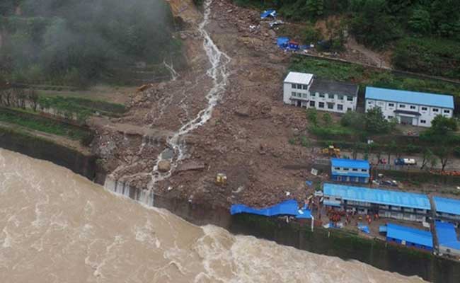 Number Of Deaths In China Landslide Rise To 31