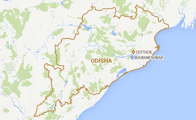 ओडिशा में पुल से गिरी बस, 16 की मौत, 30 लोग घायल