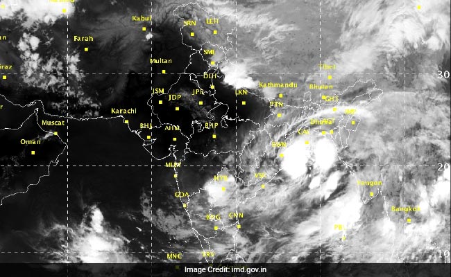 Bengal On Alert For Cyclone Roanu, Threat To Andhra Pradesh Recedes