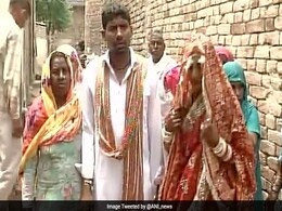 हरियाणा : दलित दूल्हे को घोड़ा बग्गी पर बैठने से रोका, गांव में तनाव हरियाणा : दलित दूल्हे को घोड़ा बग्गी पर बैठने से रोका, गांव में तनाव