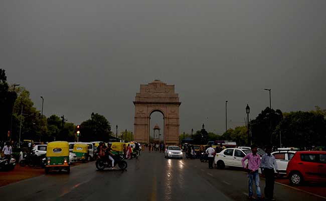 Mercury Dips In Delhi After Overnight Rains