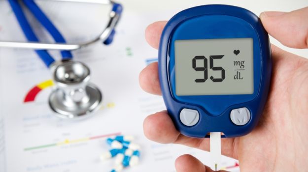 Diabetes Management: घर पर डायबिटीज को कैसे मैनेज करें? यहां जानें ब्लड शुगर लेवल को काबू करने के असरदार तरीके