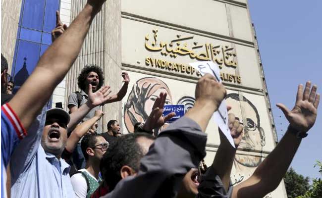 Egypt Jails 51 For Protests Over Transfer Of Islands To Saudi Arabia