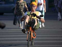 Beijing Tracks The Elderly As They Take Buses, Go Shopping