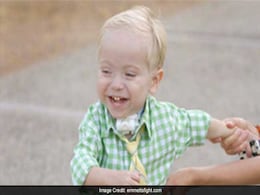 A Child Swallows A Battery Every 3 Hours. This Remarkable Pill-Sized Origami Robot Could Remove Them. A Child Swallows A Battery Every 3 Hours. This Remarkable Pill-Sized Origami Robot Could Remove Them.