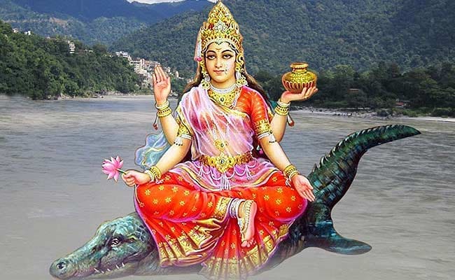 मगरमच्छ ही क्यों है देवी गंगा का वाहन, जानिए इस पवित्र नदी से जुड़ी कुछ ख़ास और रोचक बातें मगरमच्छ ही क्यों है देवी गंगा का वाहन, जानिए इस पवित्र नदी से जुड़ी कुछ ख़ास और रोचक बातें