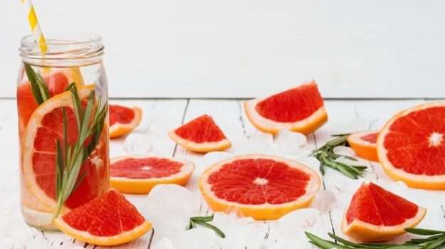 Grapefruit Health Benefits: डाइट में शामिल करें ग्रेपफ्रूट, मिलेंगे बेजोड़ फायदे