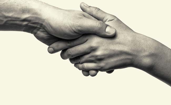 What Your Hand Grip Strength Says About Your Health; You Must Know This