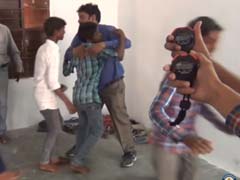 Hilarious Video Shows Indian Setting World Record For Most Hugs in a Minute
