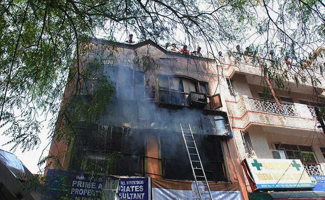 5 Dead, 3 Injured In Fire At Ghaziabad's India Mart Building