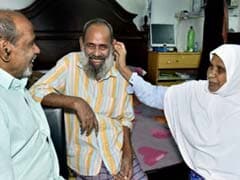 Separated Indian, Pakistani Siblings Meet In Abu Dhabi After 48 Years