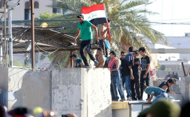 Protesters Break Into Green Zone, Enter Iraq PM's Office