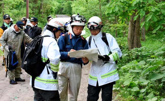 Rescuers Struggle For Clues In Search For Boy Left In Forest By Parents