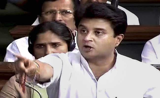 उर्दू अनुवाद के चक्कर में फंसे कांग्रेस नेता ज्योतिरादित्य सिंधिया, कर दी कश्मीर में 'रायशुमारी' की मांग