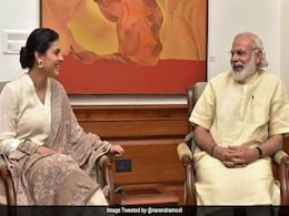 स्वच्छता अभियान को लेकर काजोल ने पीएम मोदी से मुलाकात की स्वच्छता अभियान को लेकर काजोल ने पीएम मोदी से मुलाकात की