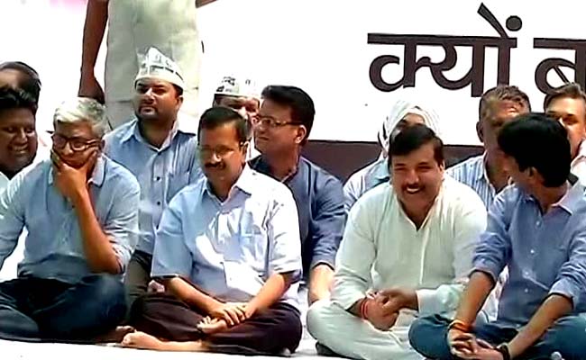 After Kejriwal's Agusta Swipe, Defence Minister Retorts, 'Please Join CBI'