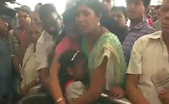 Row Over Libya Evacuation: Sushma Swaraj Tweets Oommen Chandy From Hospital