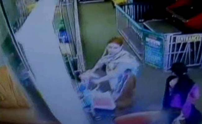 Two Transgenders Caught On Camera Trying To Kidnap Baby In Delhi Mall