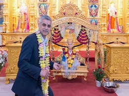 Pictures Of London Mayor Sadiq Khan's 'Favourite Temple' Visit Go Viral Pictures Of London Mayor Sadiq Khan's 'Favourite Temple' Visit Go Viral