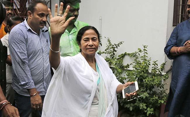 Mamata Banerjee Leaves For Rome, Will Attend Mother Teresa's Canonisation Ceremony