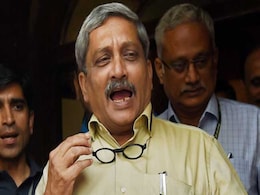After Twitter SoS, Manohar Parrikar Orders Ex-Navyman's Ill Daughter's Airlift After Twitter SoS, Manohar Parrikar Orders Ex-Navyman's Ill Daughter's Airlift
