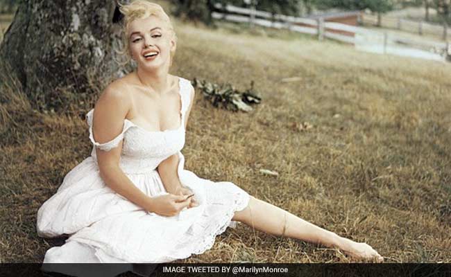 Marilyn Monroe's Handwritten Letters, Shoes And Jewellery To Be Auctioned