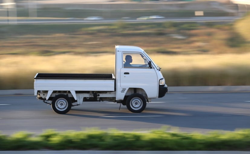 maruti suzuki super carry side