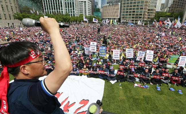 Tens Of Thousands Join May Day Rally In South Korea
