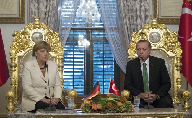 Germany's Angela Merkel Tells Tayyip Erdogan Turkey Needs Strong Parliament