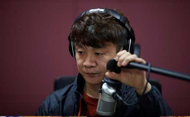 Good Morning, North Korea! Defector Preaches Dangers Of Cult Worship