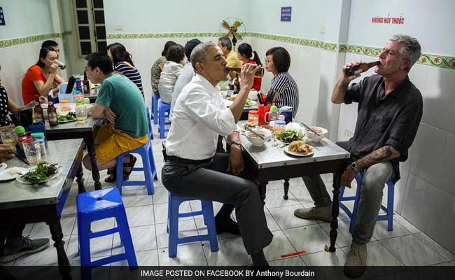 Barack Obama Drop-In For Pork Soup Stuns Vietnam Street Shop Owner