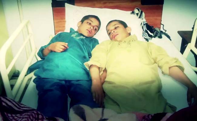 बड़ी अजीबोगरीब है इन 2 भाइयों की कहानी: दिन में हंसते-खेलते हैं, लेकिन सूरज ढलते ही बदल जाती है इनकी दुनिया!